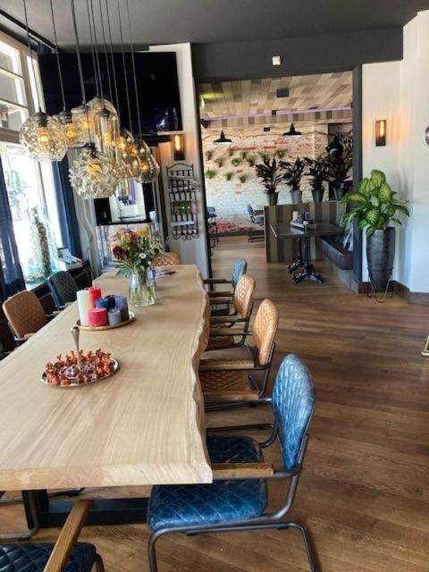 Boutique Hotel De Valk วาลเคินสวาร์ด ภายนอก รูปภาพ
